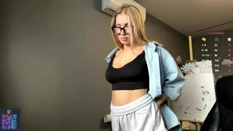 Snapshot of afterdeep chatting on 06.06.26 Mila -call me cute online show from 06.06.26