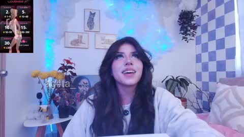 Snapshot of ag4ta_ chatting on 03.10.25 Agata online show from 03.10.25