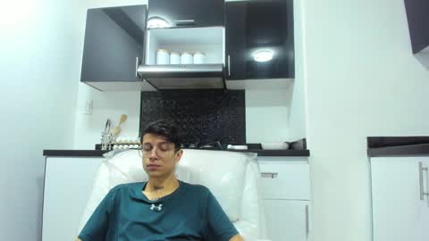 Snapshot of agarevans chatting on 12.09.24 AGAR online show from 12.09.24