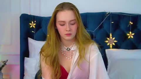 Snapshot of agatafoxley chatting on 12.21.25 AgataFoxley online show from 12.21.25