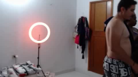 independent model online show from 02.24.25