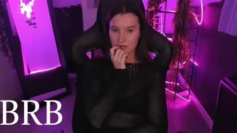 Snapshot of agatawillis chatting on 10.13.25 Agata online show from 10.13.25