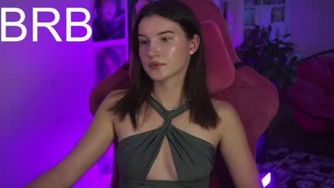 Snapshot of agatawillis chatting on 10.20.25 Agata online show from 10.20.25