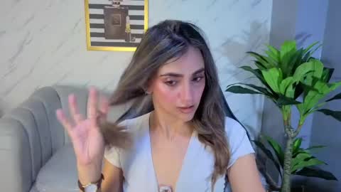 Snapshot of agatha_brooks_t chatting on 04.11.26 AGATHA online show from 04.11.26