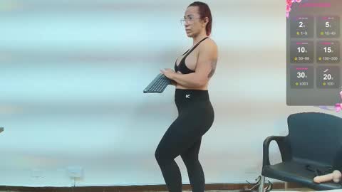 Snapshot of agatha_fit chatting on 12.18.25 AGATHA online show from 12.18.25