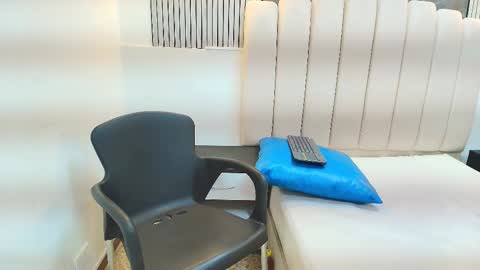 Snapshot of agatha_fit chatting on 01.14.26 AGATHA online show from 01.14.26