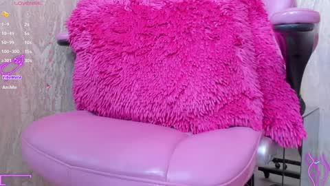 Snapshot of agatha_russh_ chatting on 01.13.25 LUNNA online show from 01.13.25