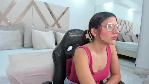 Snapshot of agathajoness1 chatting on 04.28.26 Agatha online show from 04.28.26