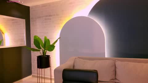 Agatha online show from 11.03.25