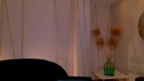 Agatha online show from 12.15.25