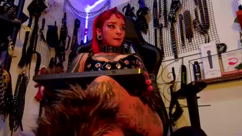 Agatha Fox online show from 02.13.25