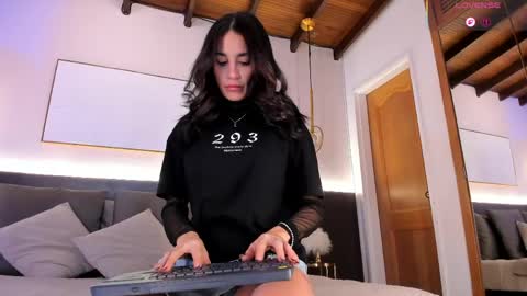 Snapshot of agattaduque chatting on 05.22.26 online show from 05.22.26