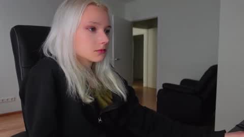 Snapshot of agelina_summer chatting on 05.08.26 Agelina Lilly Laura online show from 05.08.26