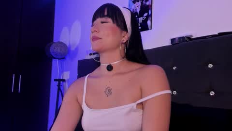 Snapshot of aggie_swett chatting on 02.25.26 Maggie online show from 02.25.26