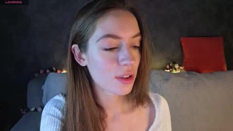 agnes wells online show from 12.18.25