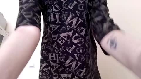 Snapshot of agnesmolima chatting on 11.26.25 Monica online show from 11.26.25