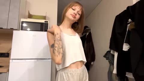 Lola online show from 10.20.25