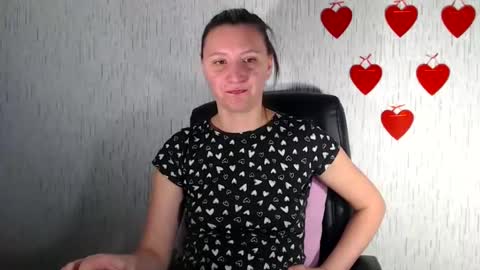 Snapshot of agnete_ chatting on 12.18.24 encyclopedia of naughty online show from 12.18.24
