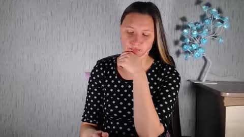 Snapshot of agnete_ chatting on 09.21.25 encyclopedia of naughty online show from 09.21.25