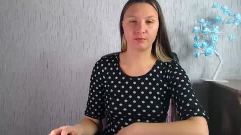 Snapshot of agnete_ chatting on 09.24.25 encyclopedia of naughty online show from 09.24.25