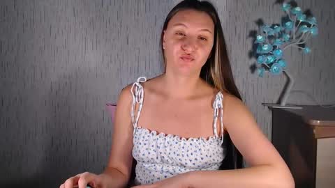 Snapshot of agnete_ chatting on 11.24.25 encyclopedia of naughty online show from 11.24.25