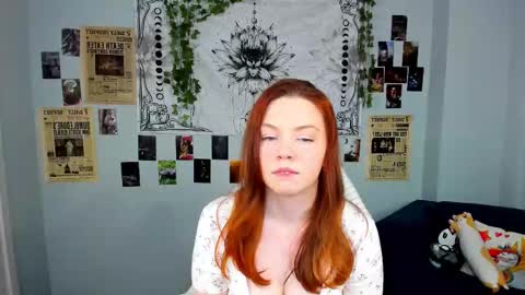 Agnia White online show from 11.21.25