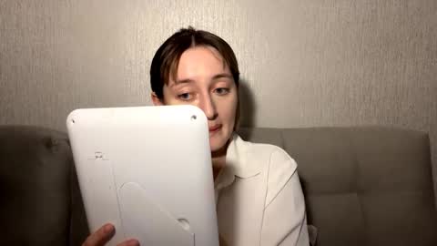 Snapshot of agnushermanson chatting on 01.10.26 Emily online show from 01.10.26