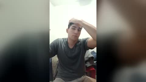 Snapshot of agustinnrod chatting on 06.28.26 agustinnrod online show from 06.28.26