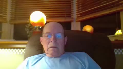 aguynrkfrd online show from 10.12.25