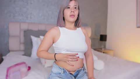 Snapshot of ah_mara chatting on 11.11.25 Ahmara online show from 11.11.25