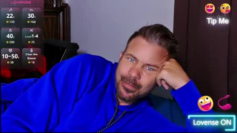 Snapshot of ahardman10 chatting on 05.15.26 Blue Eyed Handsome Man online show from 05.15.26