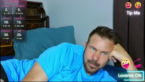 Snapshot of ahardman10 chatting on 05.18.26 Blue Eyed Handsome Man online show from 05.18.26