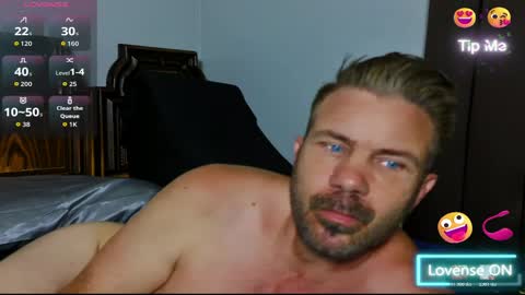 Snapshot of ahardman10 chatting on 05.31.26 Blue Eyed Handsome Man online show from 05.31.26