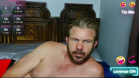 Snapshot of ahardman10 chatting on 06.02.26 Blue Eyed Handsome Man online show from 06.02.26