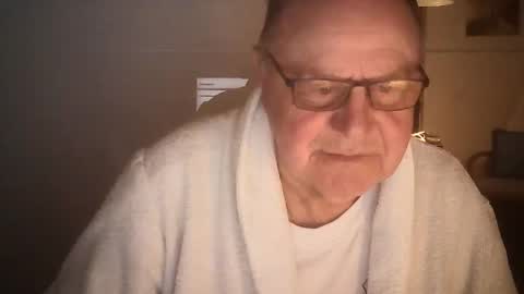 Snapshot of ahmole chatting on 12.10.24 Ole online show from 12.10.24