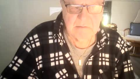 Snapshot of ahmole chatting on 12.18.24 Ole online show from 12.18.24