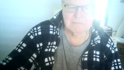 Snapshot of ahmole chatting on 12.24.24 Ole online show from 12.24.24