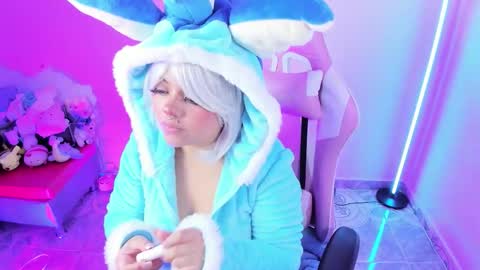 Ahri help me get to 100  online show from 12.17.25