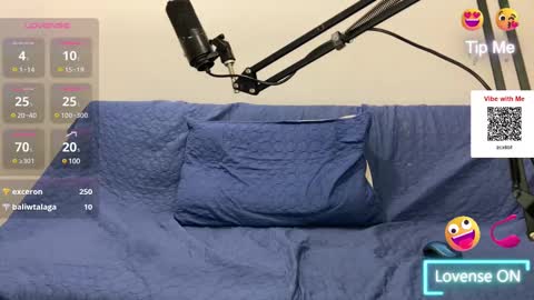 Snapshot of ahsleysnow chatting on 02.20.25 AHSLEY online show from 02.20.25