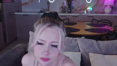 Snapshot of ai_kiyoko chatting on 01.14.26 Lexi online show from 01.14.26