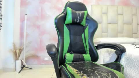 karoline  online show from 02.14.26