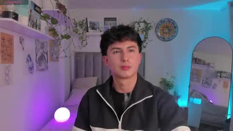 A H  online show from 10.06.25