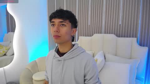 Aiden online show from 03.10.26