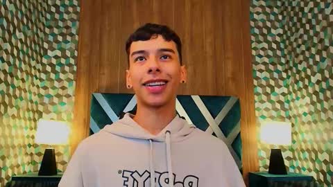 Snapshot of aiden_royce chatting on 11.08.25 aiden_royce online show from 11.08.25