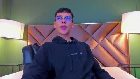 Snapshot of aiden_royce chatting on 11.13.25 aiden_royce online show from 11.13.25