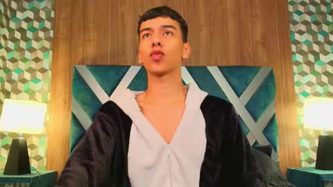 Snapshot of aiden_royce chatting on 11.23.25 aiden_royce online show from 11.23.25