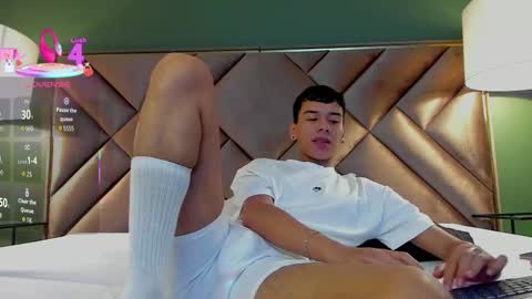 Snapshot of aiden_royce chatting on 11.28.25 aiden_royce online show from 11.28.25