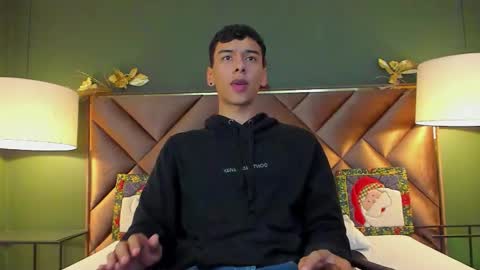 Snapshot of aiden_royce chatting on 11.30.25 aiden_royce online show from 11.30.25