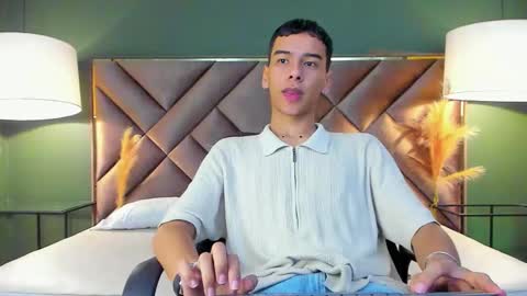 Snapshot of aiden_royce chatting on 01.10.26 aiden_royce online show from 01.10.26