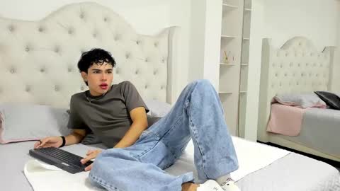 Snapshot of aiiden_15 chatting on 01.25.25 Aiden  online show from 01.25.25